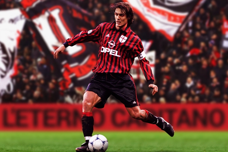 Thủ lĩnh tài ba Paolo Maldini với phong cách chơi độc đáo